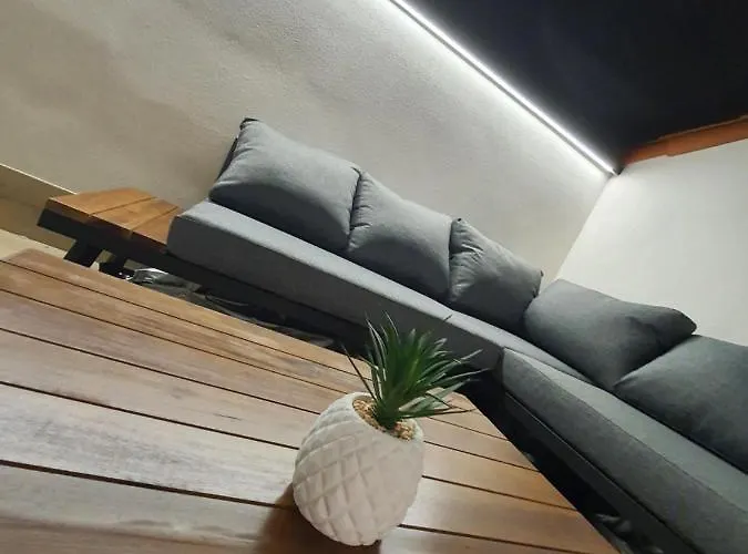 Sky Fleming 31 By Oktheway Apartmán